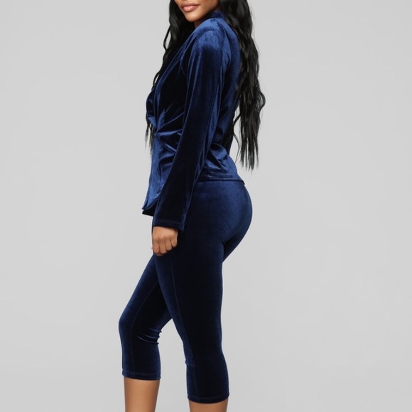 Navy velvet cropped suit - Picture 2 of 4